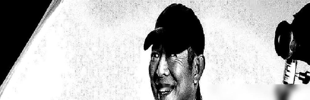 成龙最大的远见，是拒绝了史泰龙。
​
你可能不知道，《敢死队4》亏得有多惨。
​