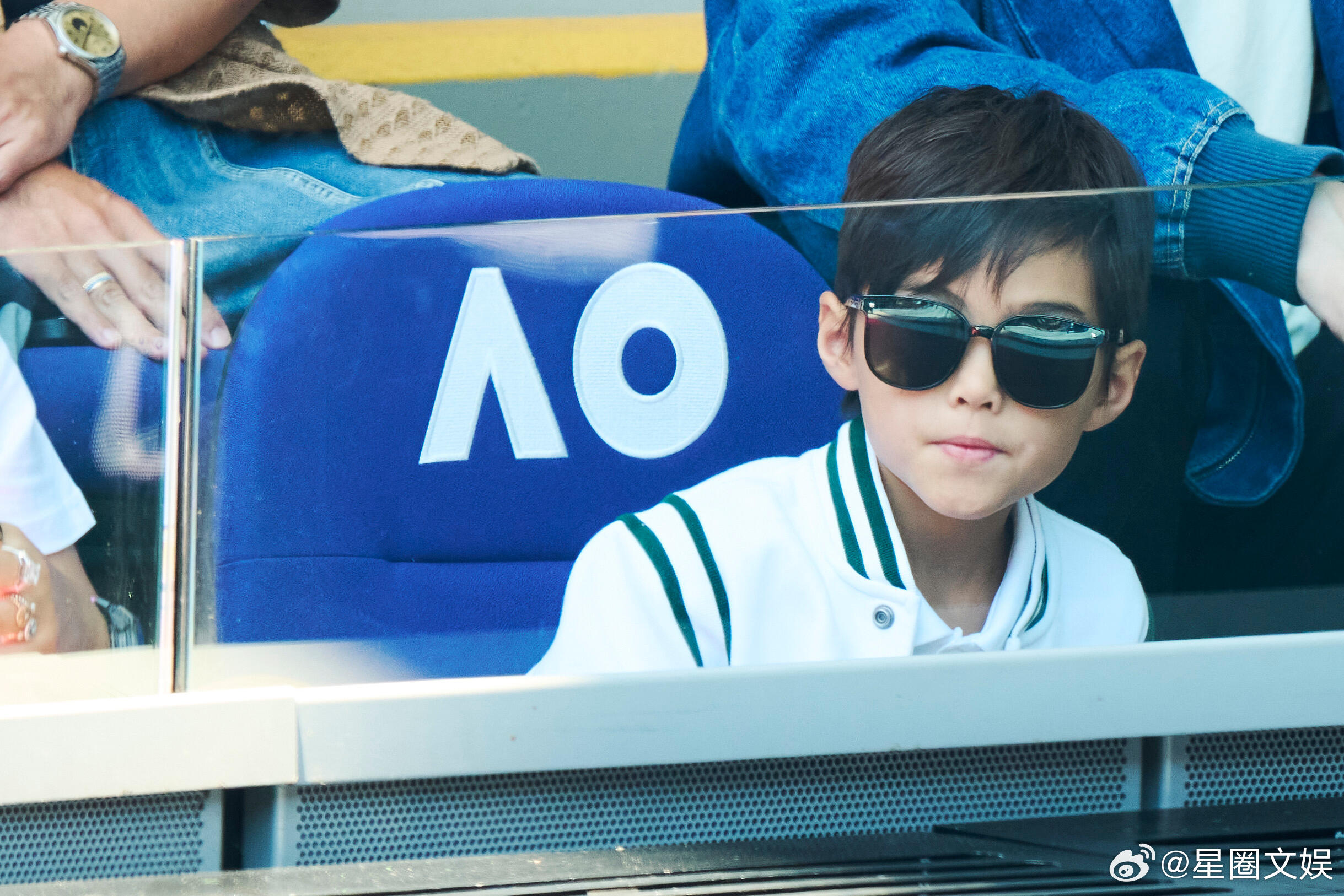 周杰伦昆凌8岁儿子正脸照周杰伦8岁儿子正脸照 周杰伦昆凌8岁儿子正脸照，长这么大