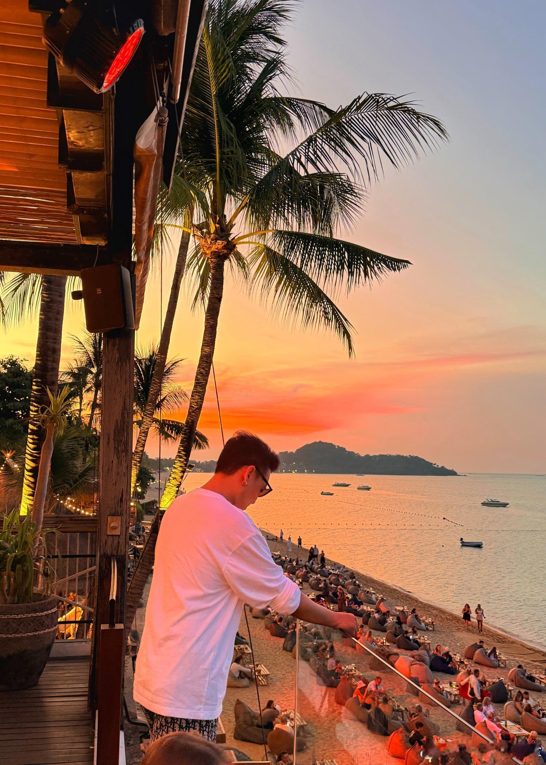 七夕足球博主的生活浪漫不缺席谁说足球博主的眼里只有球场上的生死战、阵型和主力伤停