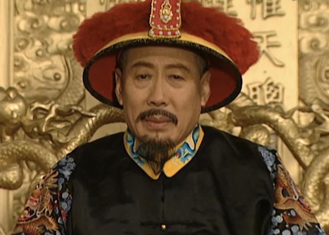 《雍正王朝》里有一本令满朝文武都害怕的《百官行述》，就连皇子皇孙都恨不得将其毁掉