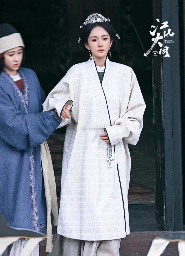 杨幂新剧有一种飞天奖视后的感觉…… 