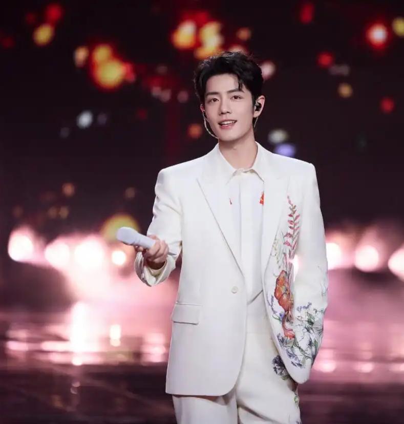 据央视新闻消息，“CCTV电视剧多部大剧官宣”其中包括：
01肖战领衔主演的《小