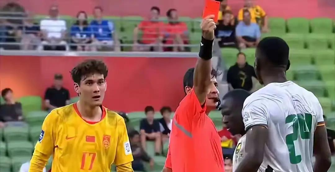 不得不说，“搅局者”拜合拉木到蓉城，是真找到归属。

如果说上轮小拜在重庆撞进的