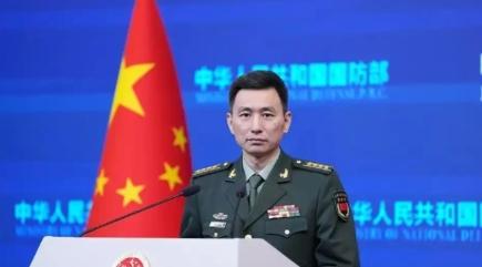 中国应该公开警告任何国家，谁胆敢攻击中国大陆本土目标，无论从哪里发动攻击，中国在