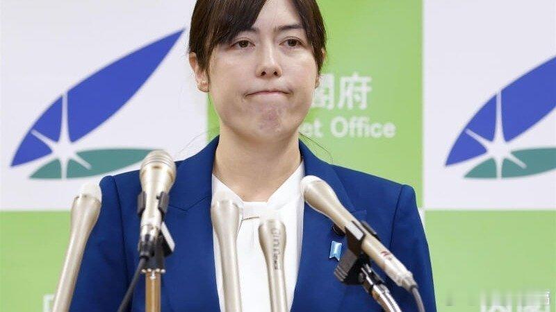 凤凰新闻【近6000米深海挖稀土泥成本几何？商业化失败了怎么办？日政府高官回应】