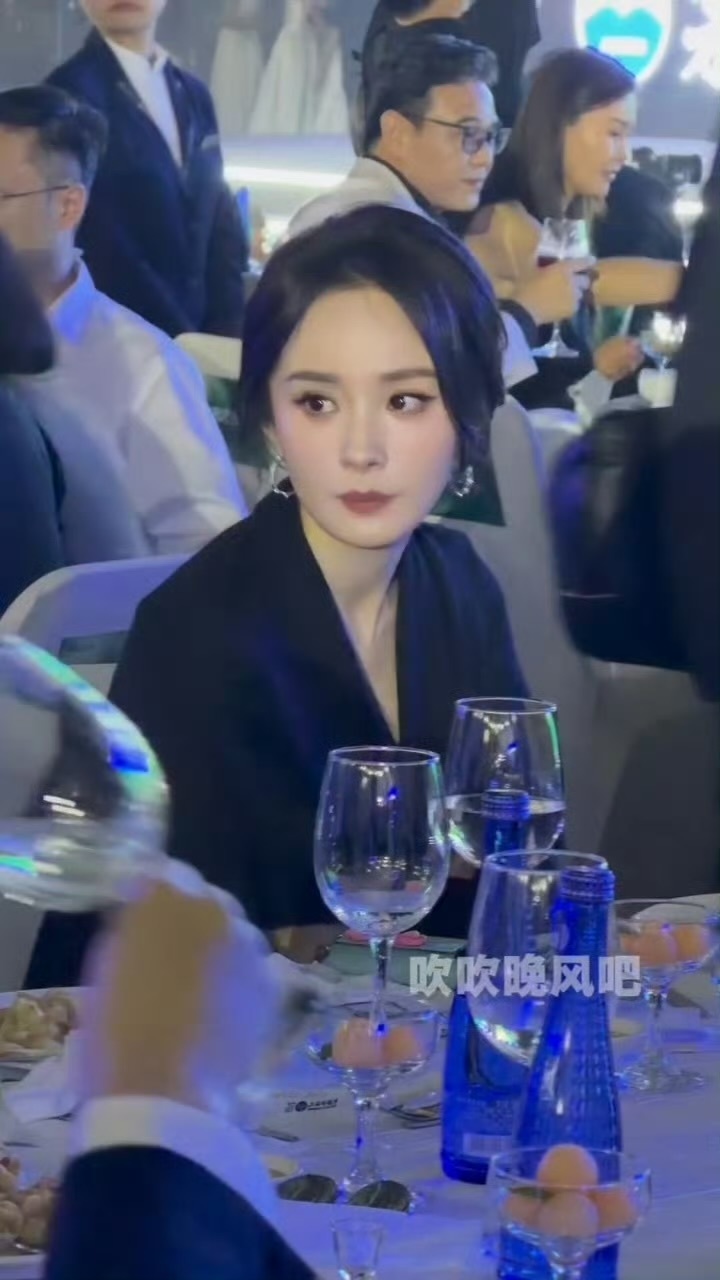 杨幂豪门嫡长姐 姐是豪门第一继承人，家族实际掌权人，好带感的人设杨幂