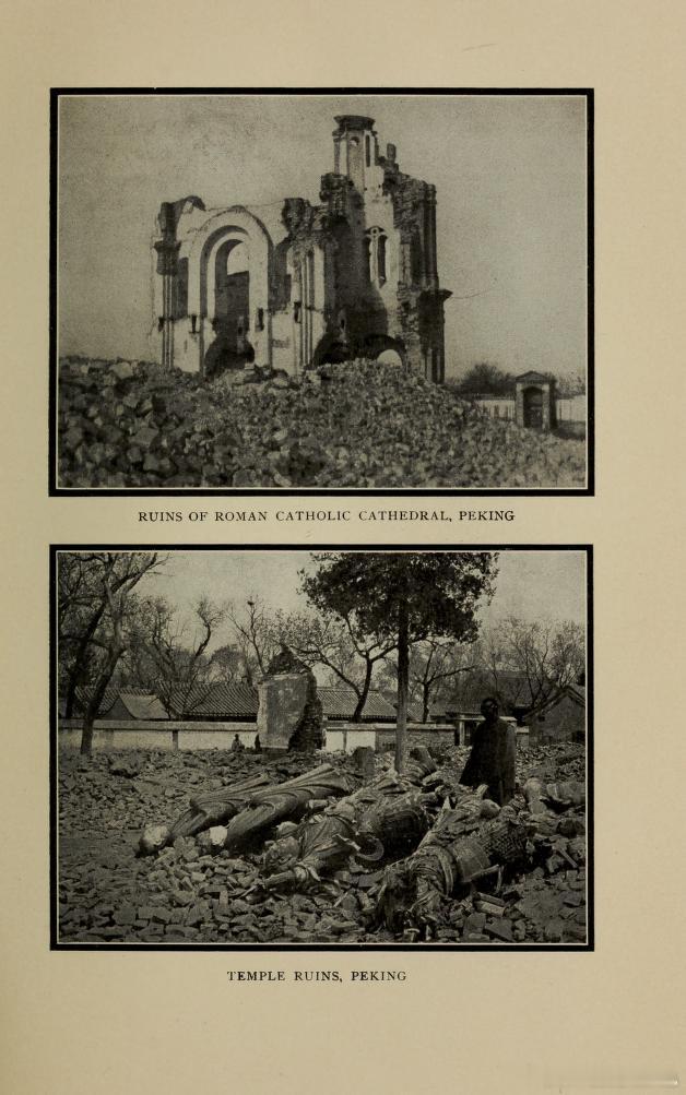 1900年北京，破坏的教堂和中国寺庙佛像 
