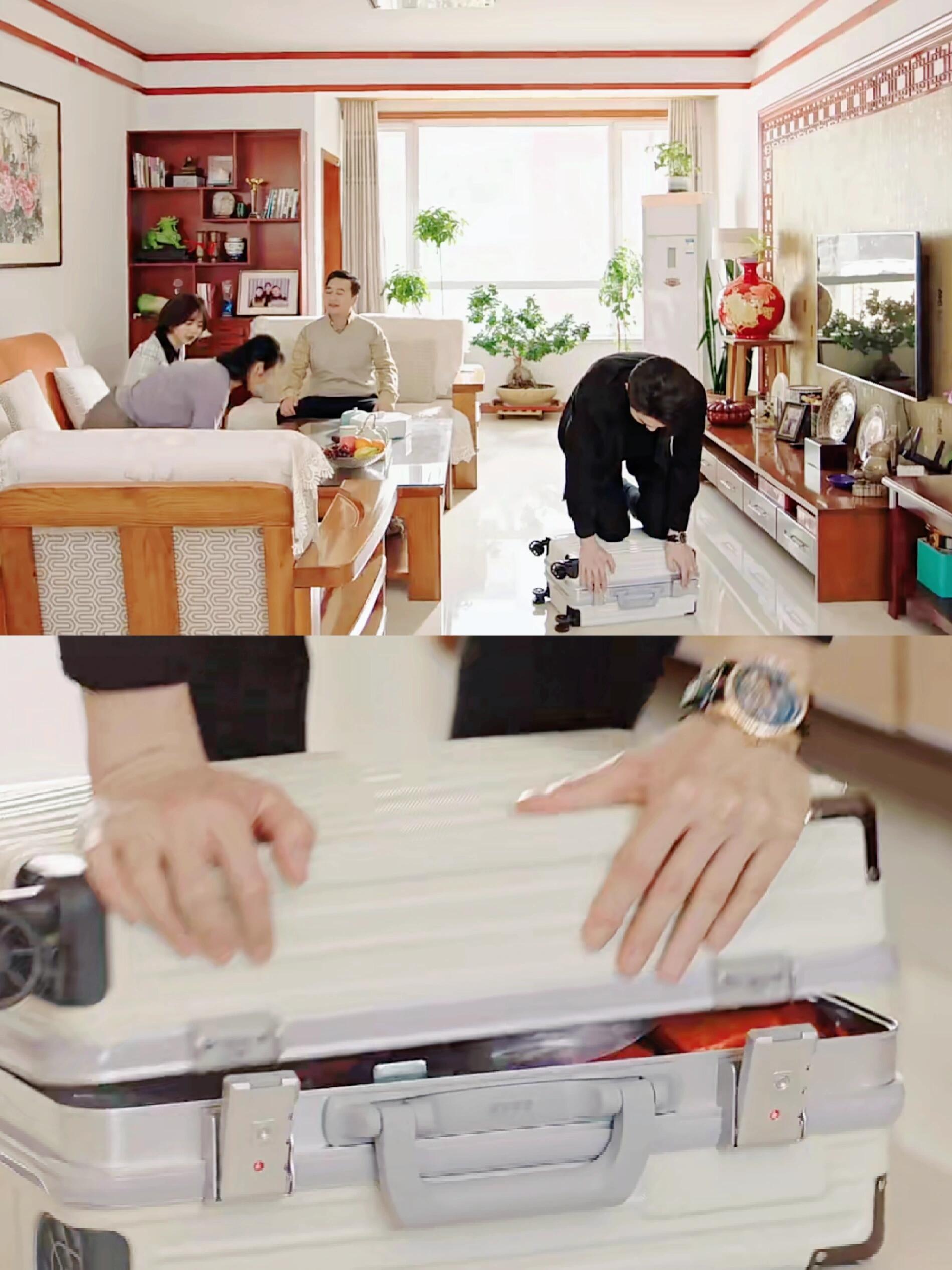 #单方面宣布韩廷是最接地气的霸总# 星星一家人在做离别时的谈心，角落里韩廷在用尽