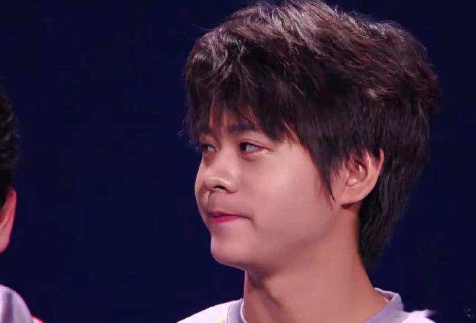 流浪是KPL最坚强的男人我们都看在眼里，流浪从来不会被挫折打败，只会越战越强 