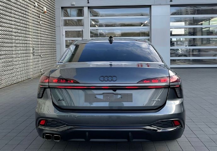 大v聊车 马上要上市的新款奥迪A6，这个排气哪个设计师设计的？你说节约成本不搞双