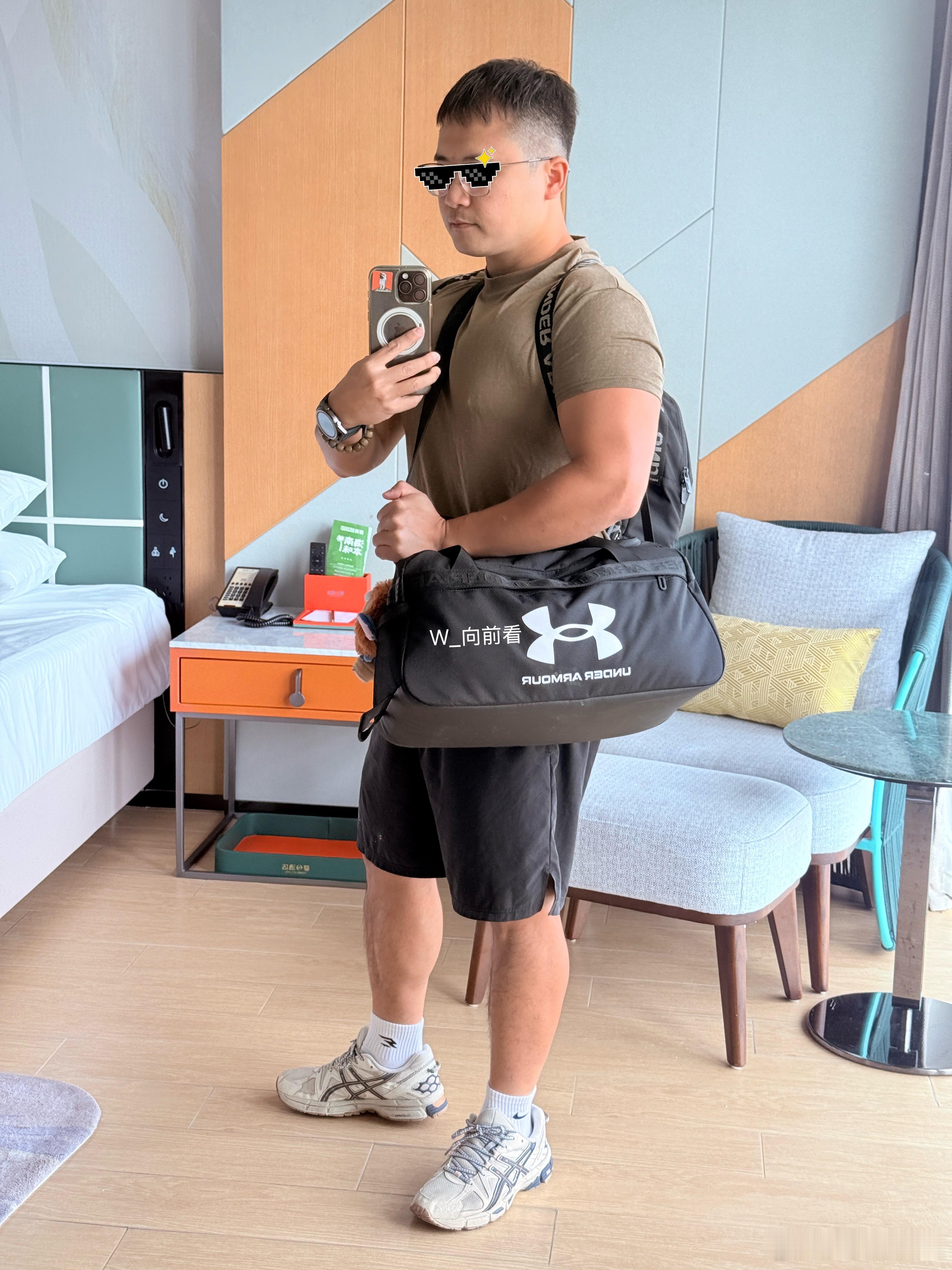 今日份出街look！ootd 退房走咯走咯～～再见了，三亚，下次再来！