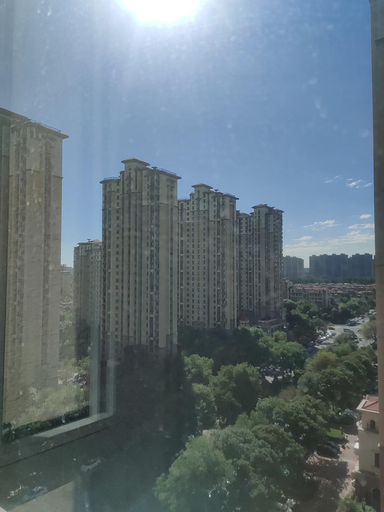 一般家庭有多少存款心里踏实一点我个人感觉，起码10万吧，大家认为呢