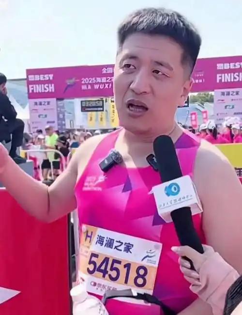 张雪峰的突然离世，给三四十岁的中年人的触动很大！奋斗赚钱与保持健康，究竟哪个更重