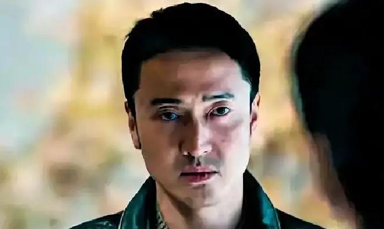 贺彪倒台那天，刘天也连庆功酒都没喝
 
高调三年，贺彪把名字写进每份合同，把背影