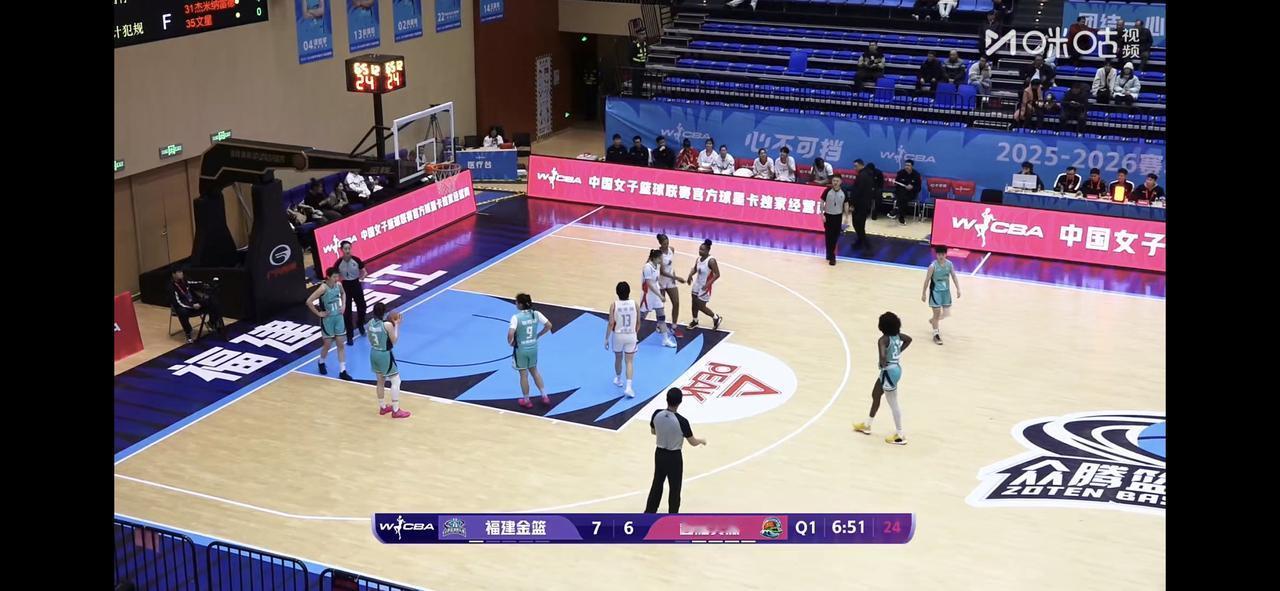 WCBA再现冲突，裁判没有重罚！

本赛季我通过比赛直播看到的冲突就两场，一场是