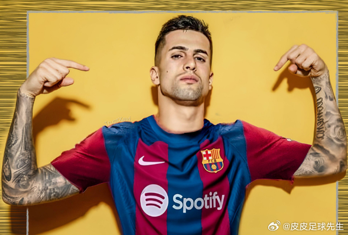 今日足坛大事件汇总⚡️皮皮足球带你速览热点1️⃣ 皇马换帅风暴：阿隆索下课，阿韦