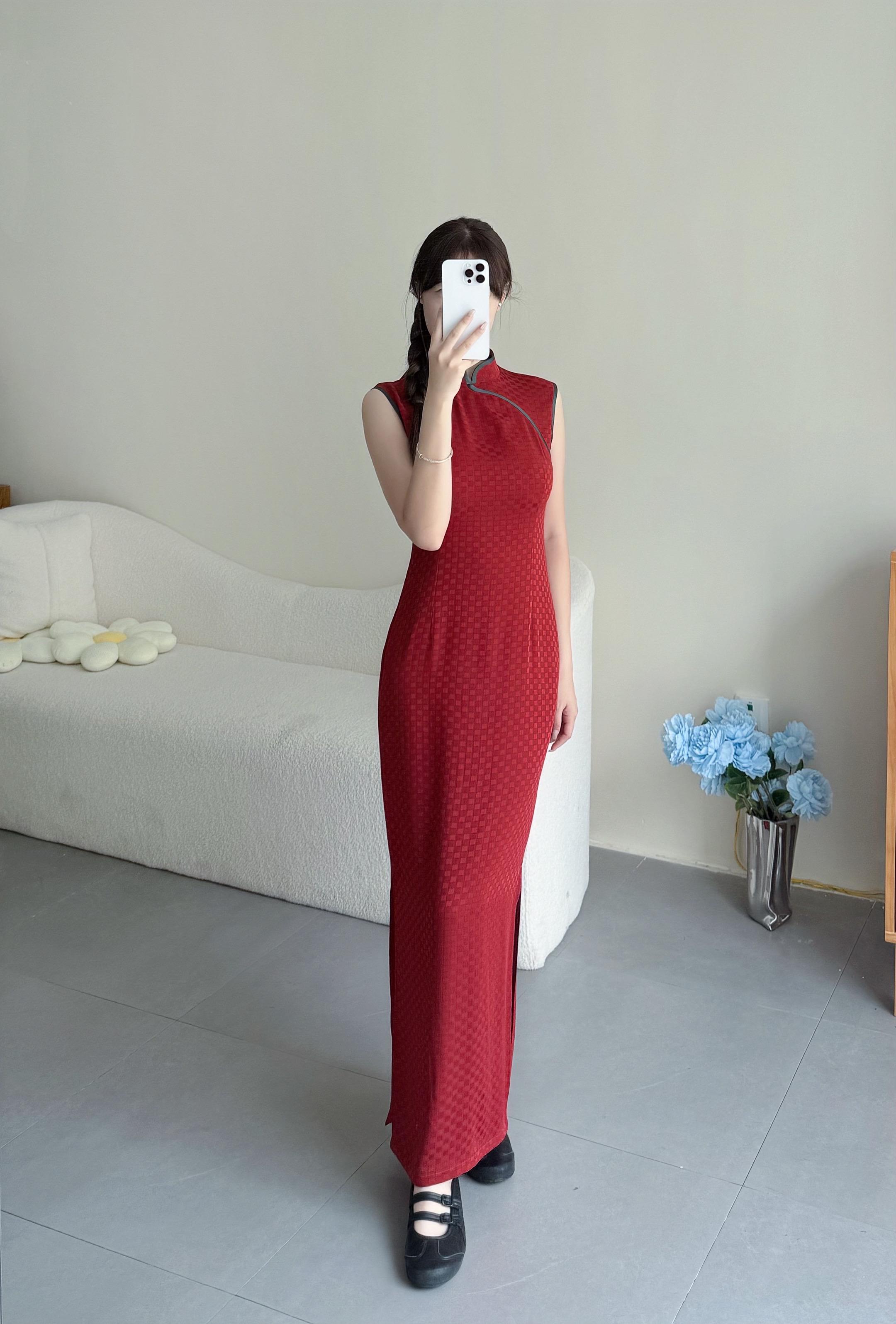 看看有没有喜欢的款。