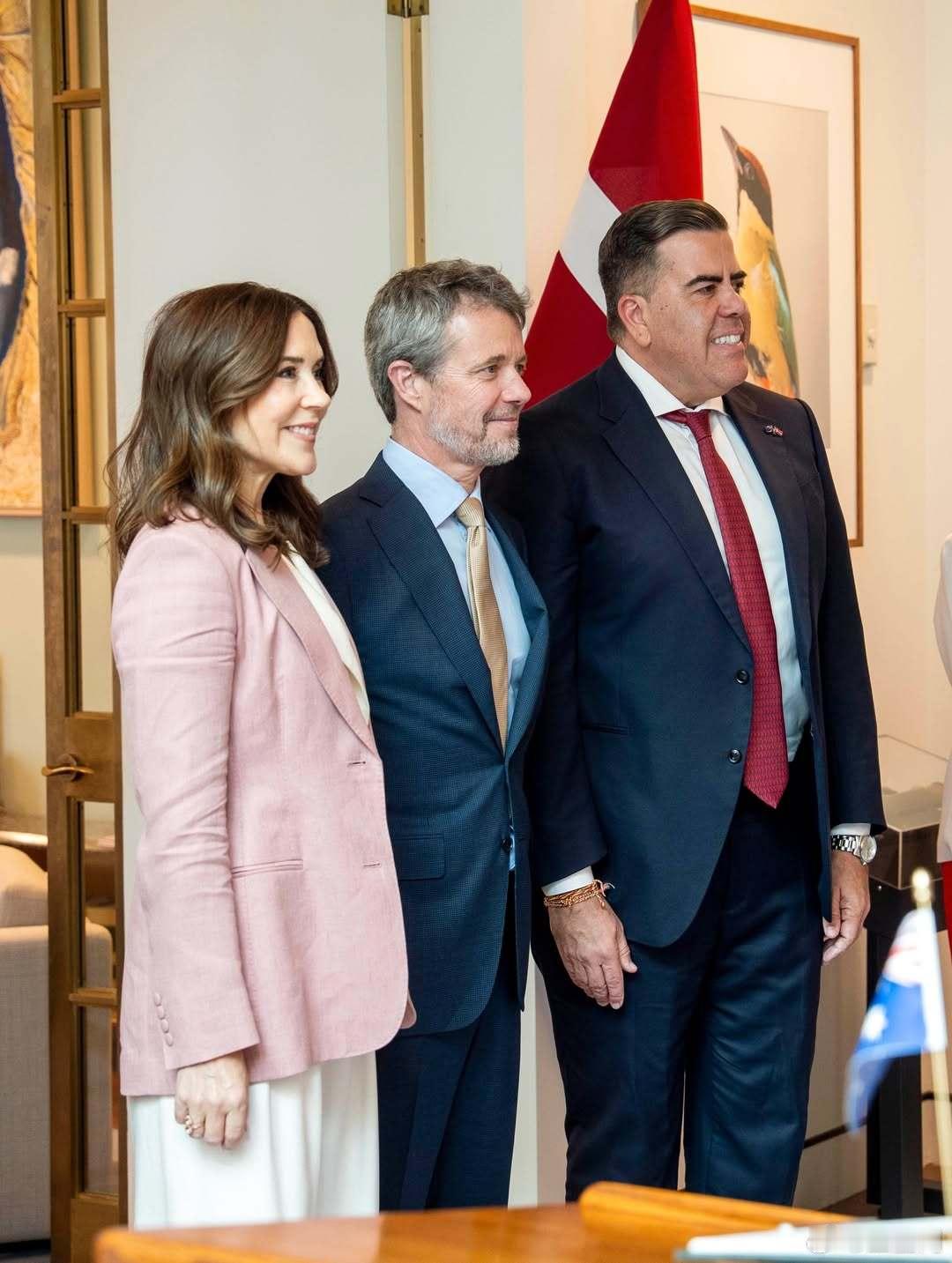 丹麦王室 🇩🇰🇦🇺3月16日，国王夫妇参观澳大利亚的国会大厦，与澳大利亚