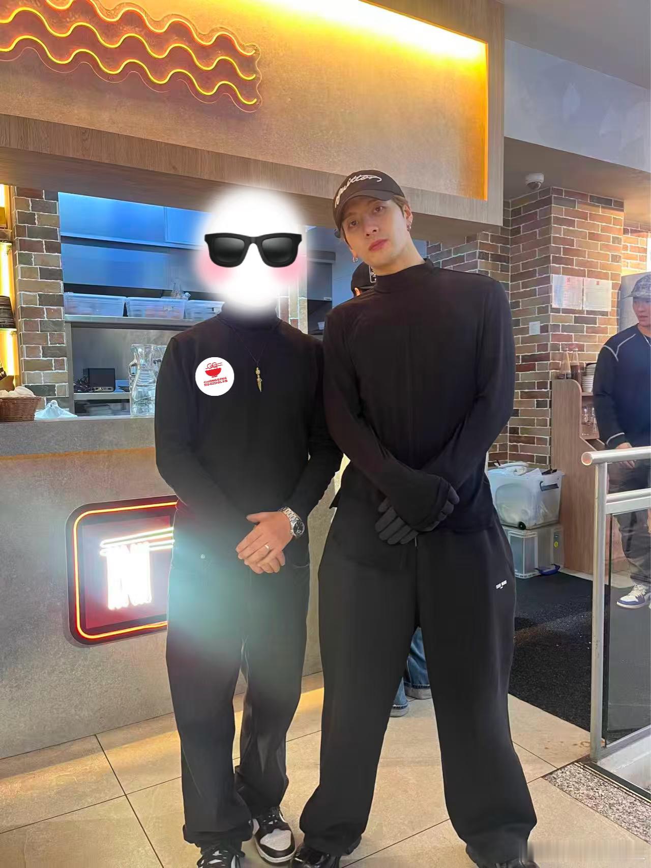 宽肩窄腰好身材帅老公