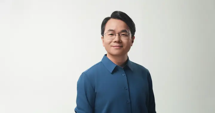 离开锤子、字节后，吴德周抢先Meta推出AI运动眼镜丨涌现36人