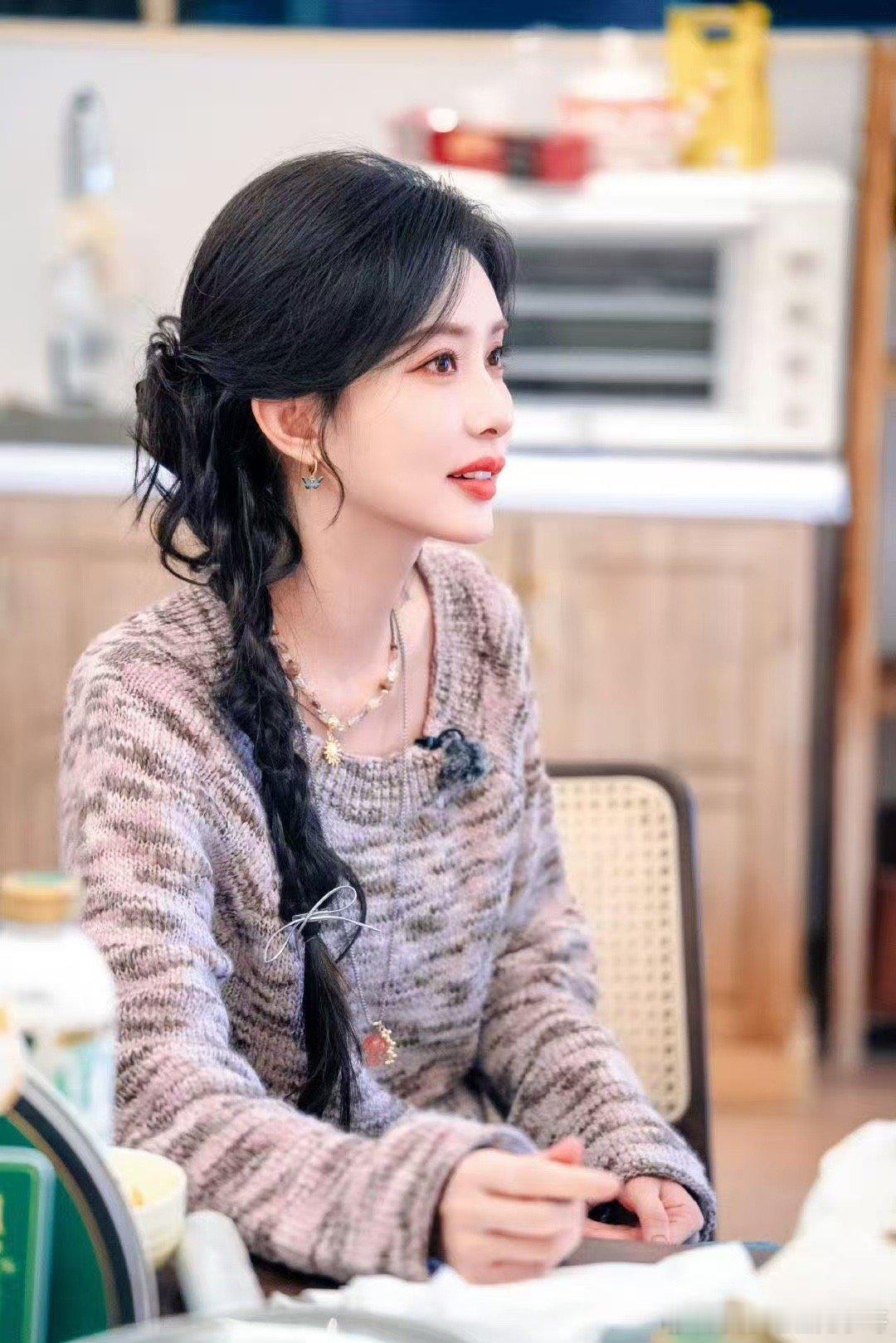 孟子义收官告别桃花坞 孟姐对桃花坞的爱，藏在她每次主动帮忙的身影里，藏在她记得每