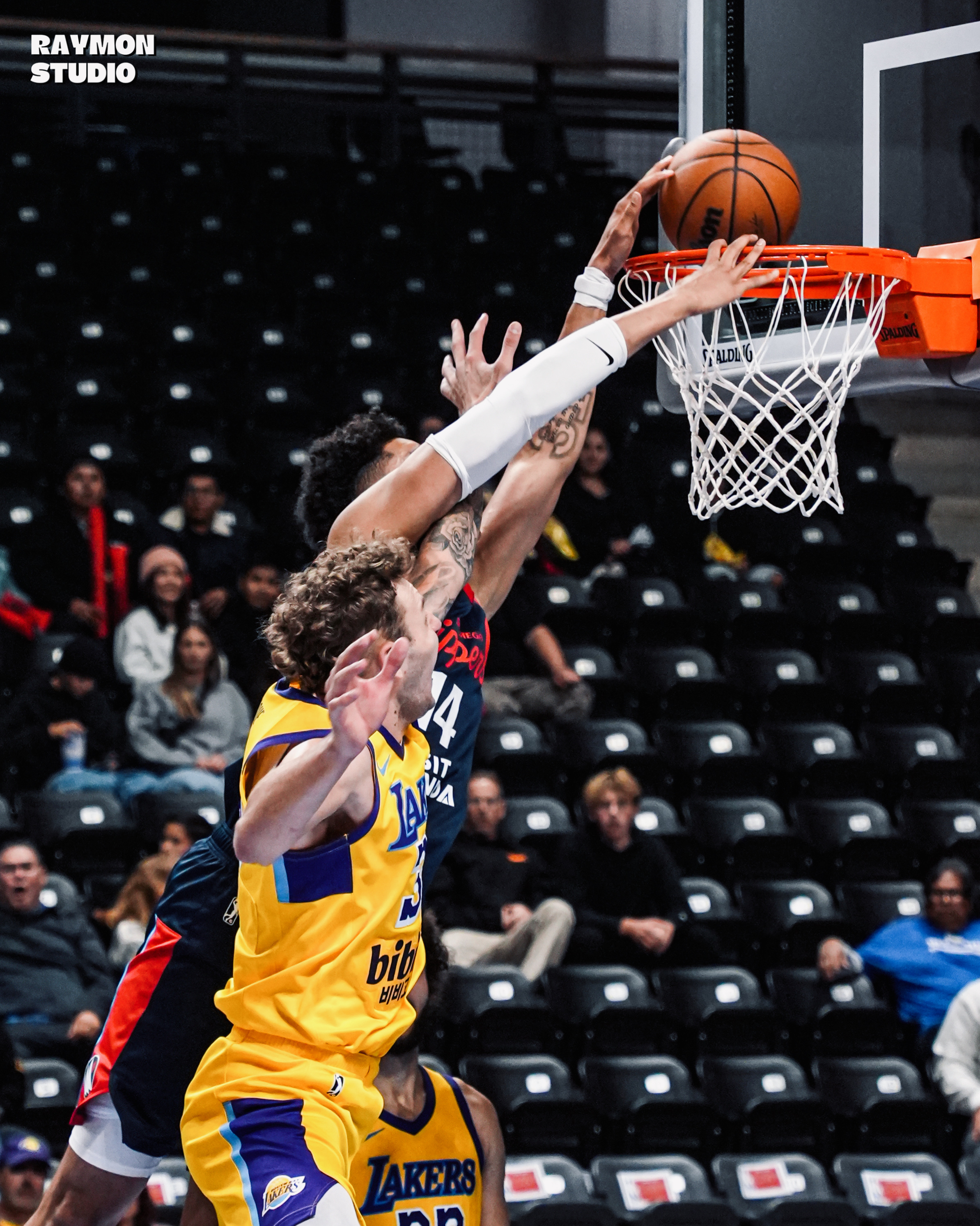 现场督战你船发展联盟，ykn进了俩三分隔了凯利gleague洛杉矶快船