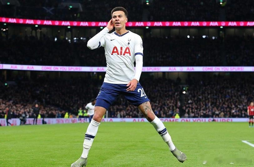 七年前还是八年前的这会儿呀，热刺踩着曼城进了欧冠四强。七八年过去了，热刺都快降级