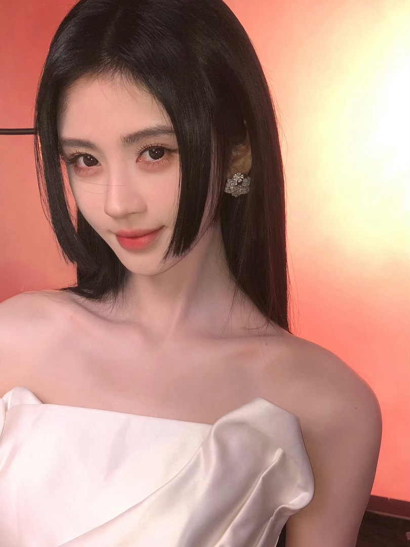 鞠婧祎   jjy鞠婧祎苏绿夏 jjy鞠婧祎万花世界 ★「世界第一の天才宅妹小恋
