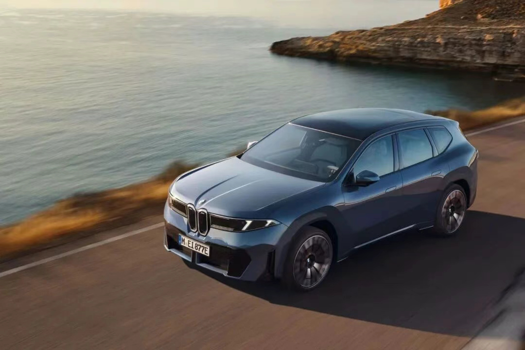 新世代宝马驾趣 新世代BMW iX3在慕尼黑全球首发，中国专属版本的年内会亮相，