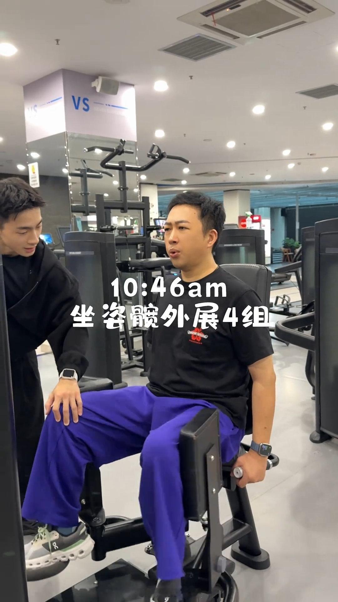 谁被于正的帅教练戳中了？为金吾不禁健身，结果教练颜值比腹肌还吸睛，死丫头对自己是