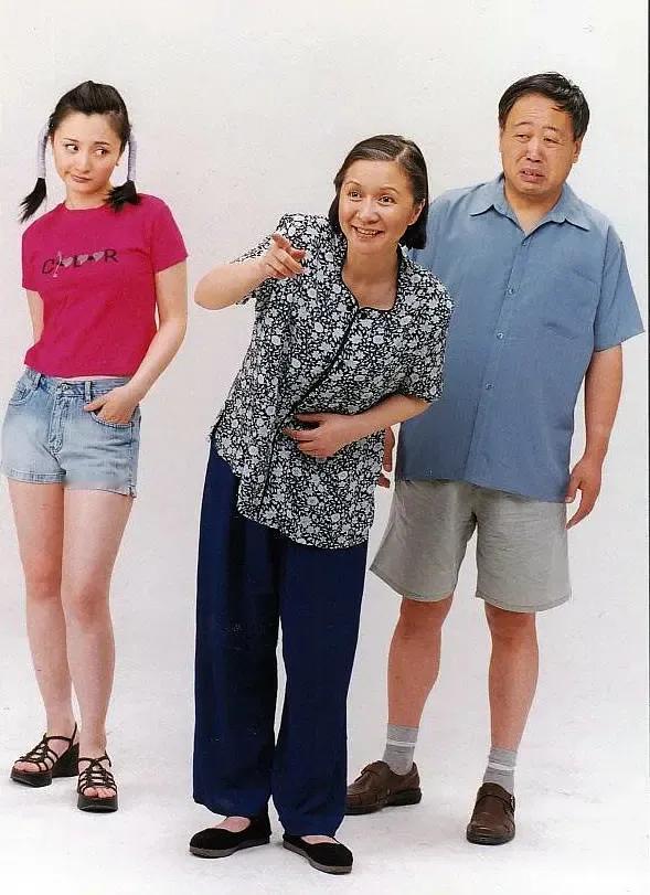 有一位马大姐，她本是个大忙人
冷不丁儿的，没了工作
她好像是丢了魂
这岁数，再就