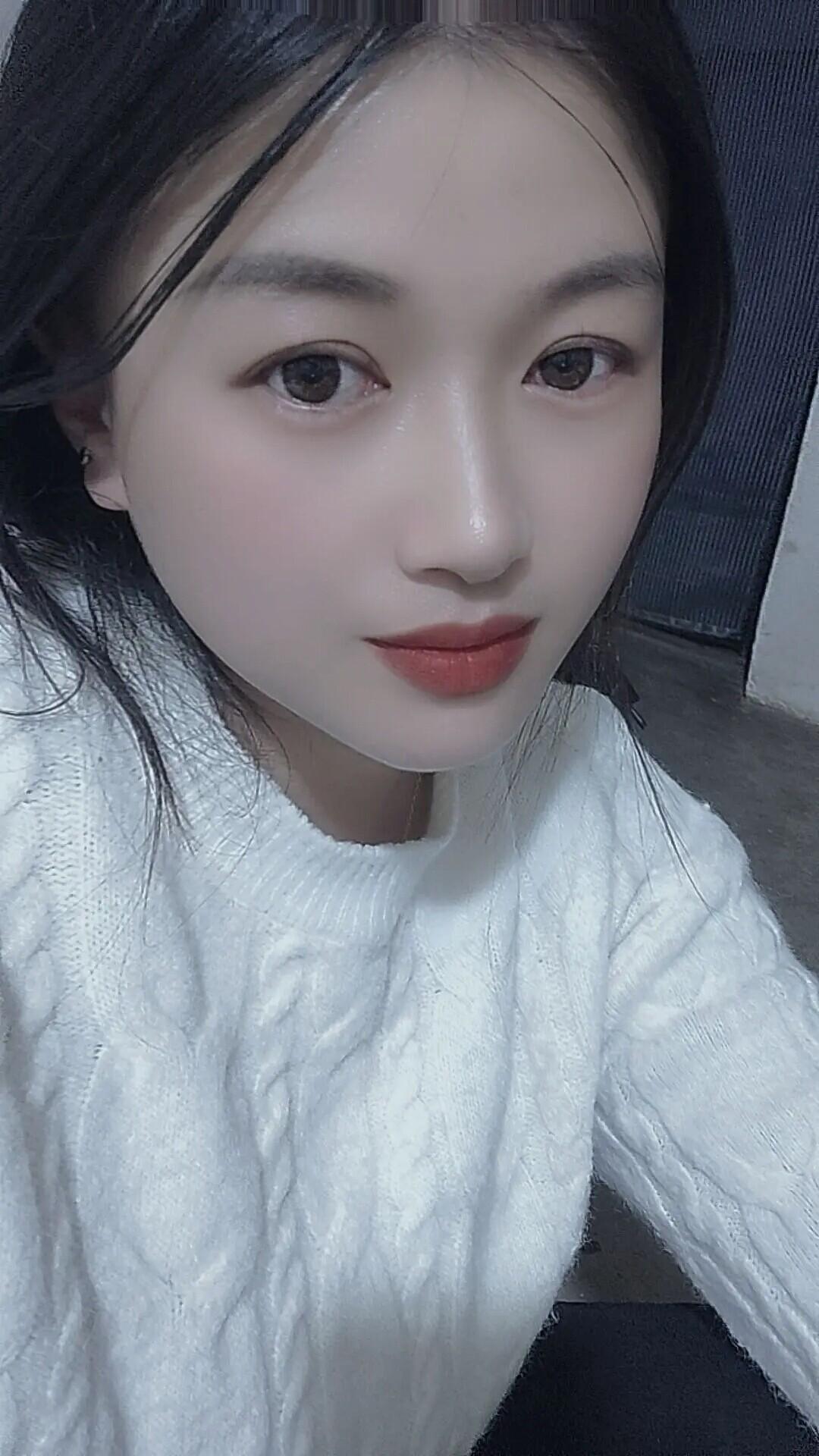 累了就喝点酒，回避一下现实，酒醒了继续生活，如果一言难尽，那就一饮而尽...