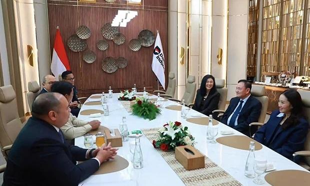 泰国三位前总理齐聚印尼
🇹🇭🇮🇩泰国政坛出现罕见画面！
	
泰国前总理他