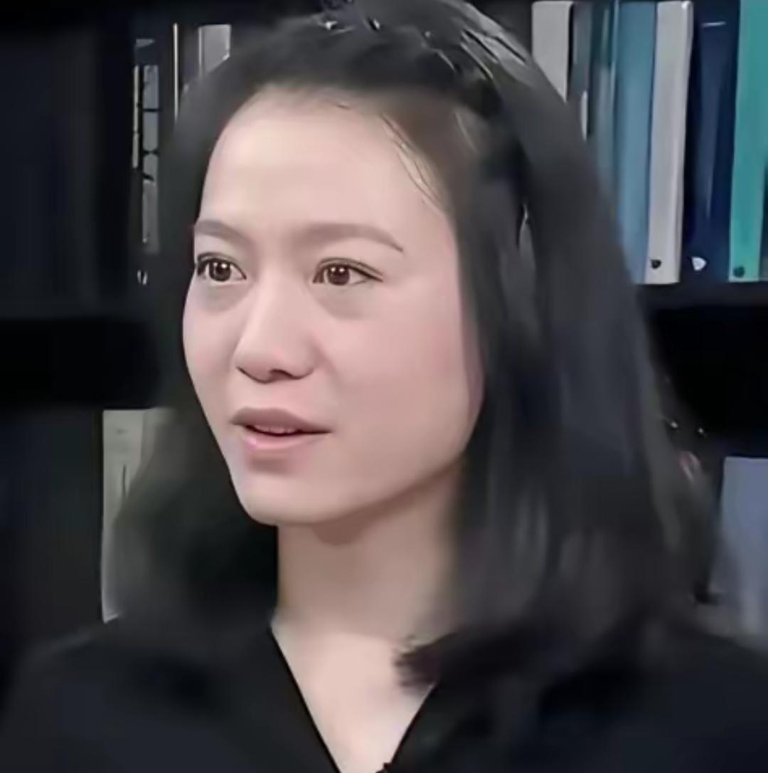 很多人都以为翁帆得到的不过是清华公寓的居住权，实际上杨振宁安排给她的，是一笔能持