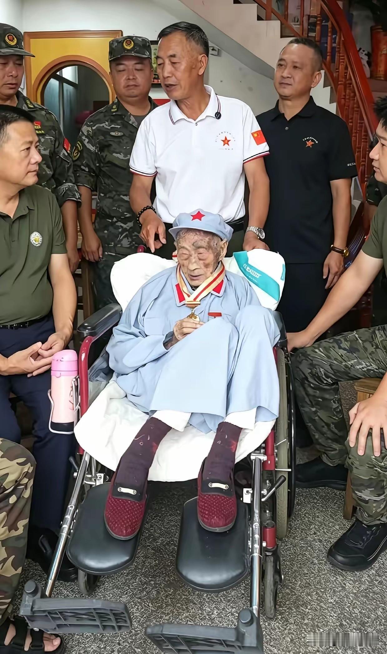目前健在的年龄最大的女红军邱四嫂，今年111岁高龄！九十五年前的1931年就参加