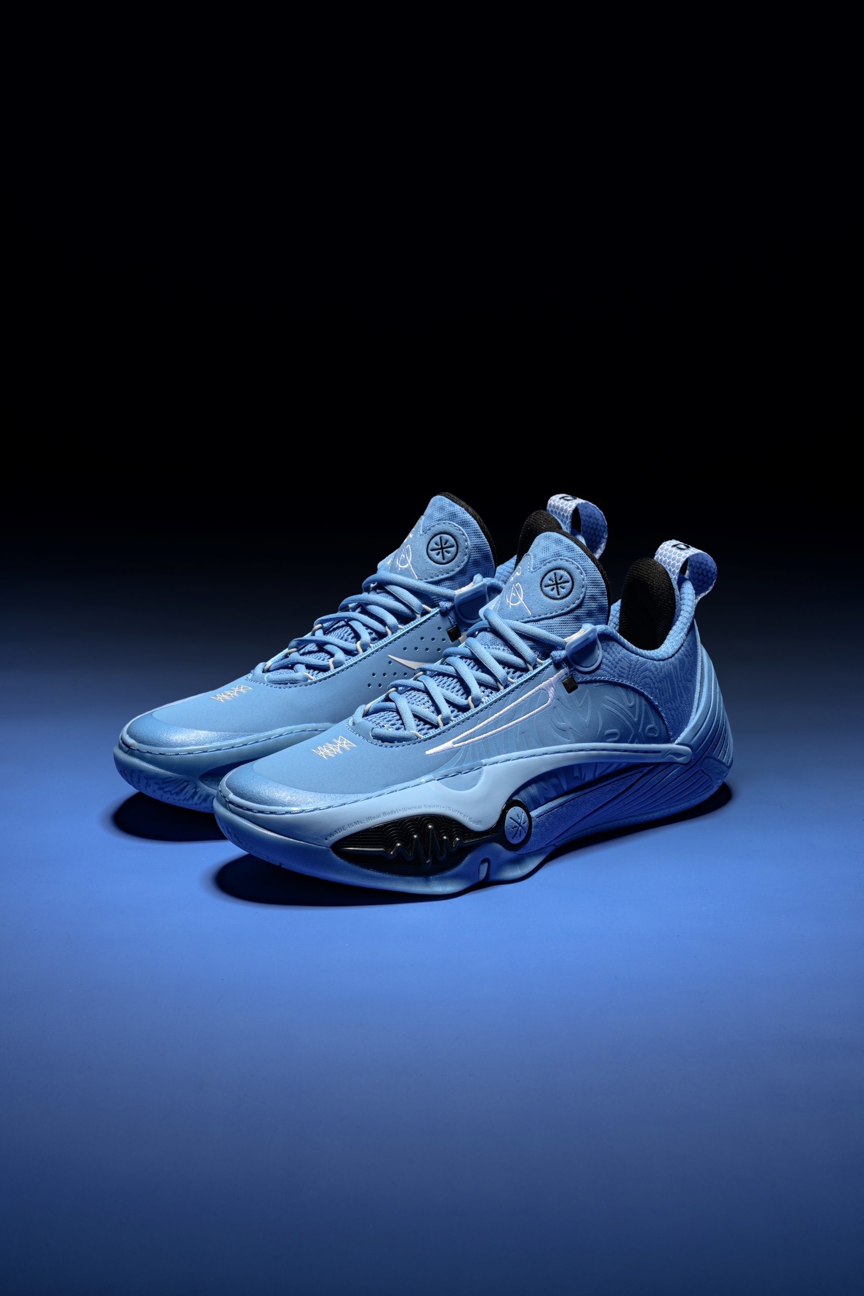 猜猜这个配色，是谁的PE