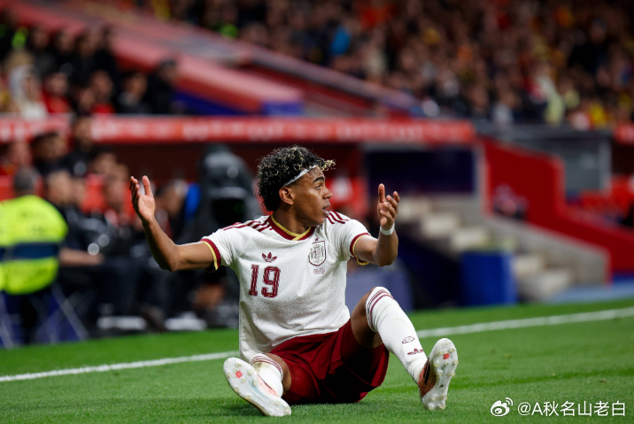 马卡报消息，国际足联已经对西班牙球迷种族歧视行为展开调查。国际足联已针对西班牙主