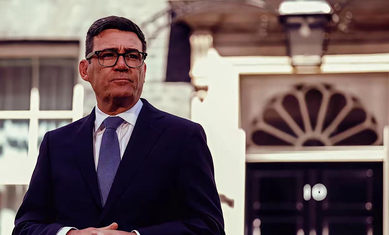 英国新首相上任后第一个电话打给了泽连斯基：英国对乌克兰的支持“坚定不移”

新官