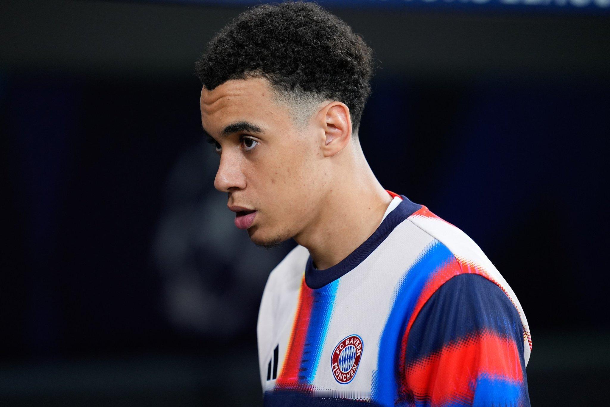 穆夏拉可能在周三对阵皇家马德里的首发阵容中取代格纳布里。格纳布里（膝盖问题）昨天