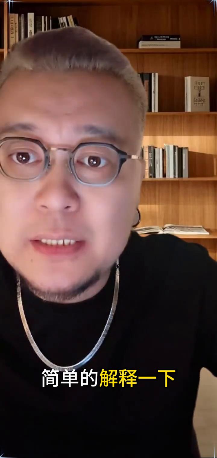 封杀孙颖莎才是正经。
三十岁的小伙子，我想跟你简单的解释一下。首先孙颖莎现在不夸