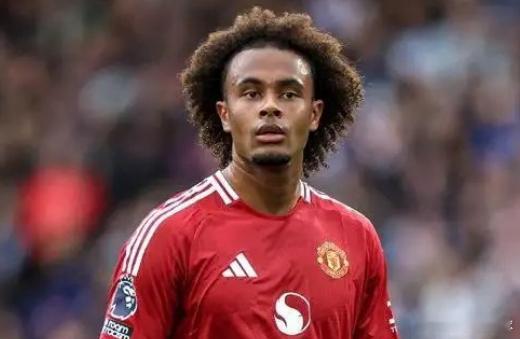 据意大利记者Eleonora Trotta报道，齐尔克泽已经向曼联提出了转会申请