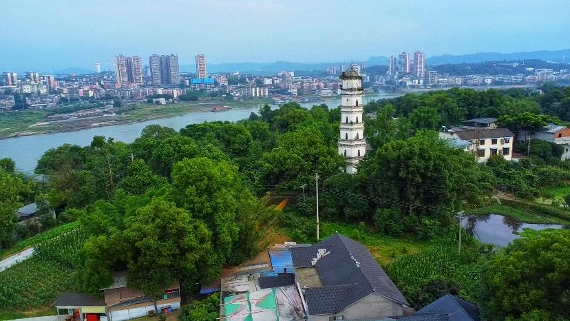 纳溪长江三处好风景：老塔守江、新桥跨岸、石滩诉说老故事
 在川南，当万里长江流过