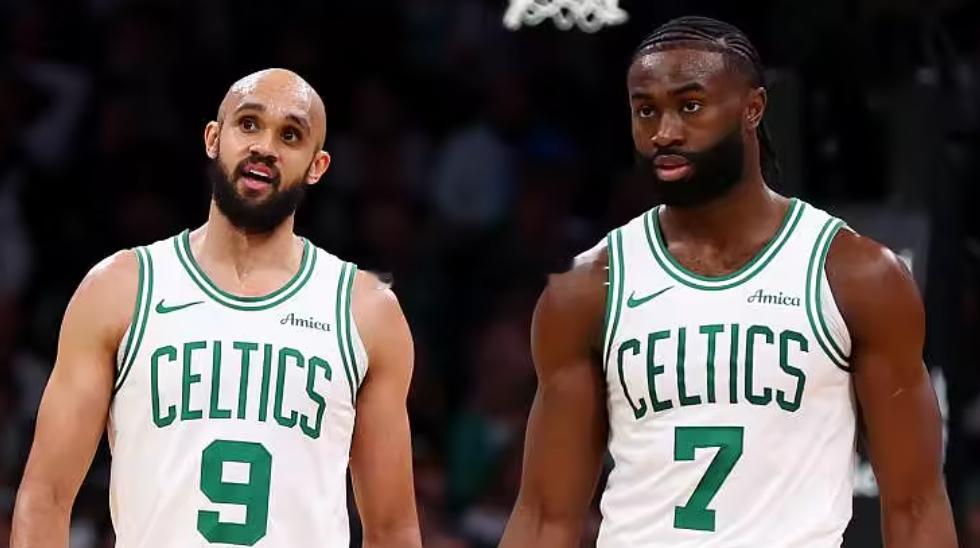 北京时间今日，在ESPN的直播节目中，NBA记者BrianWindhorst与另