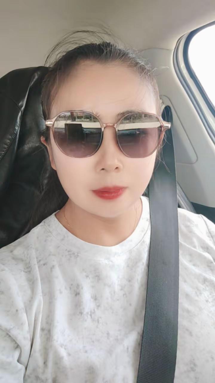 驾驶必备墨镜 喜欢出门不用带脑子的感觉