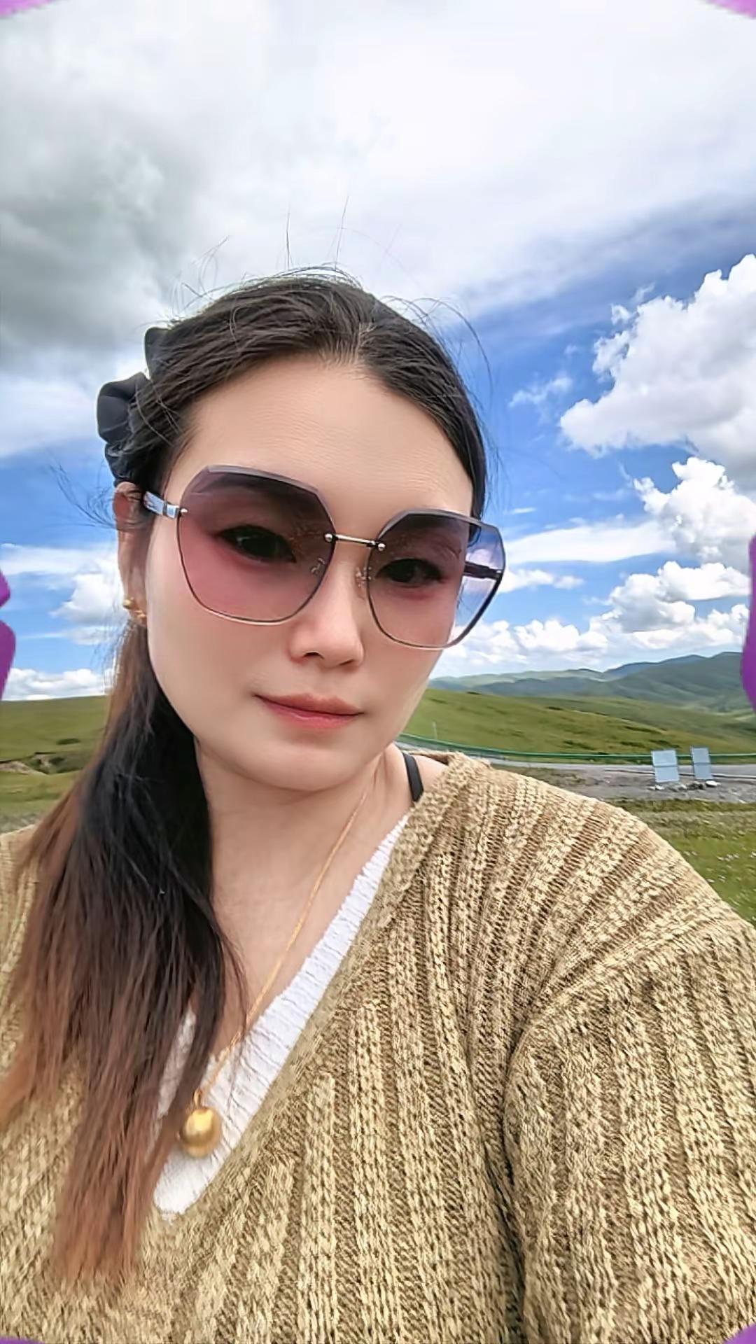 穿搭与风景的适配度 自然是最好的背景板