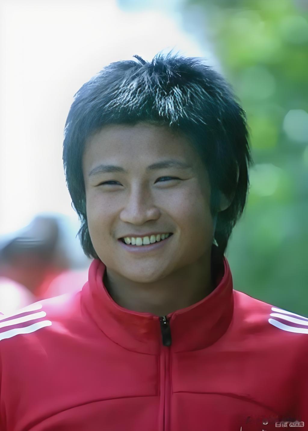 在昔日的上海申花队中，吴兵被称为“老吴”，而“小吴”的称号则属于吴承瑛。吴承瑛在