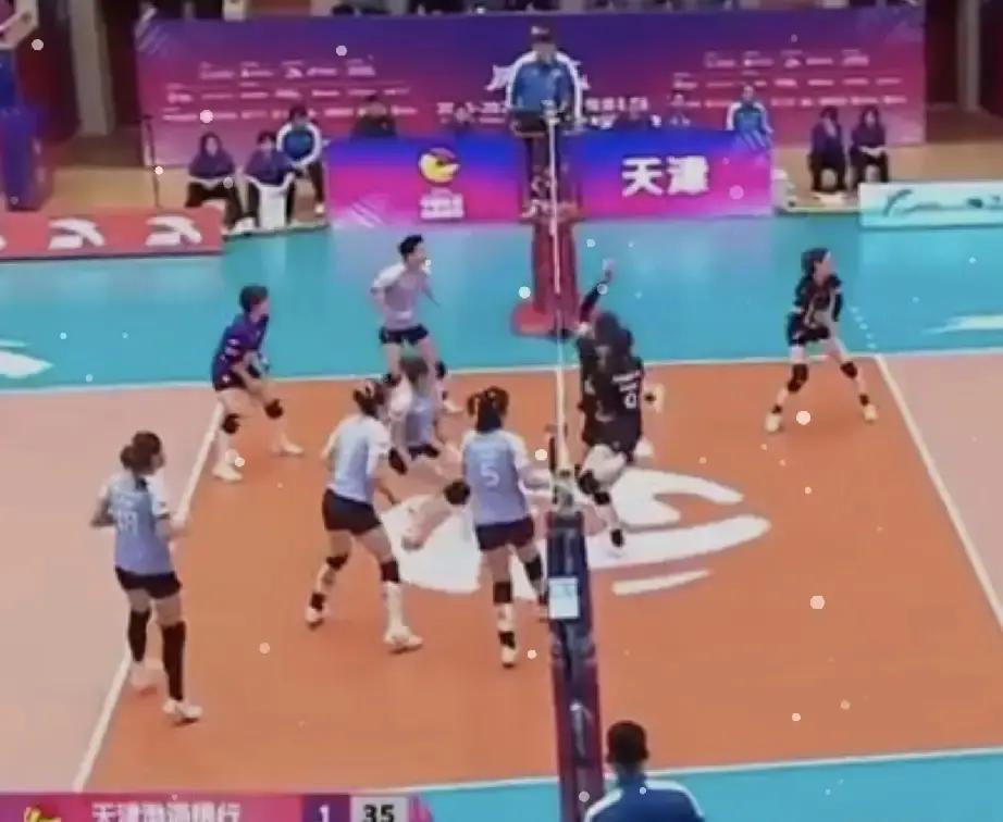 国家队主帅输给地方队教练，不是球员问题，是他漏算了一步。
 
第二局打到37:3