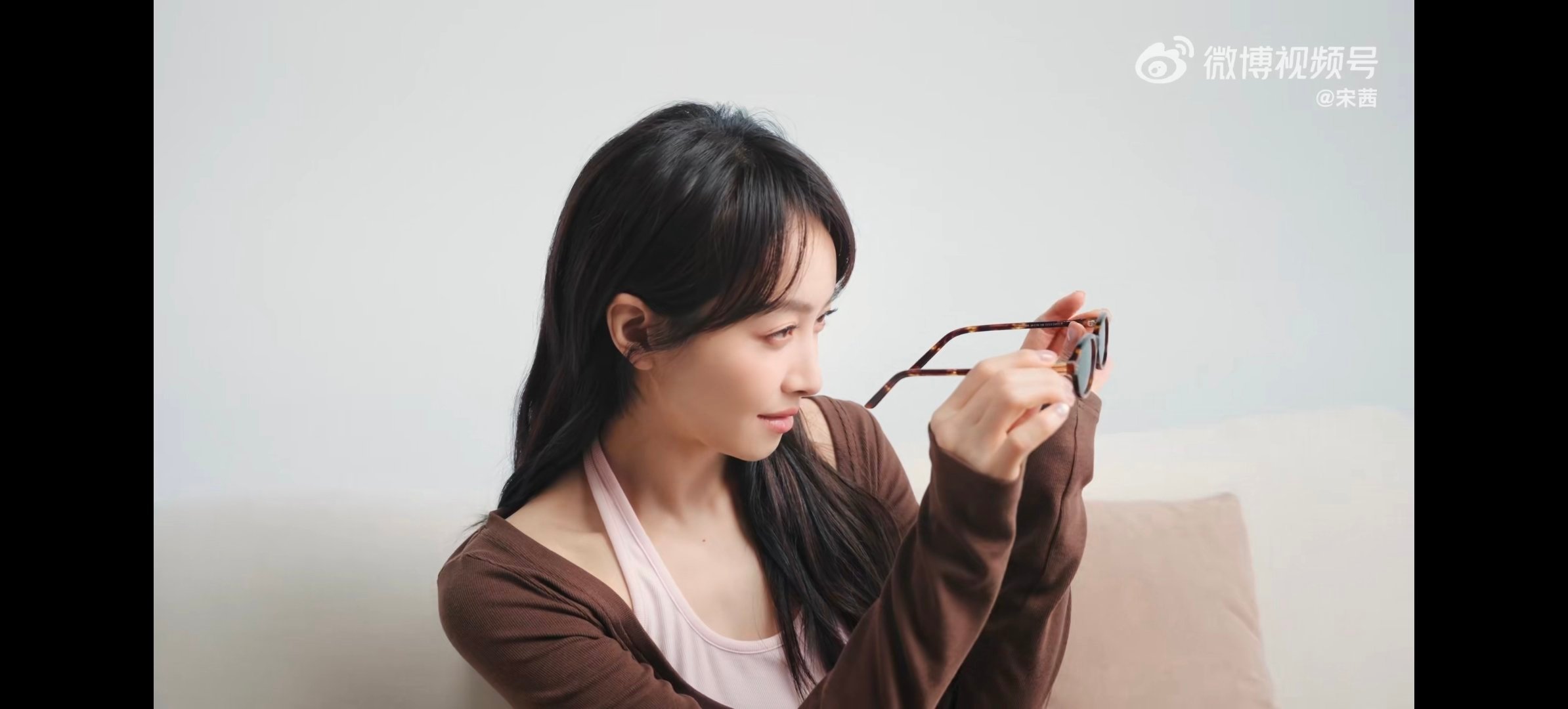 宋茜佐川眼镜全球代言人和宋茜一起戴上这一刻   和宋茜一起，戴上佐川的这一刻宋茜