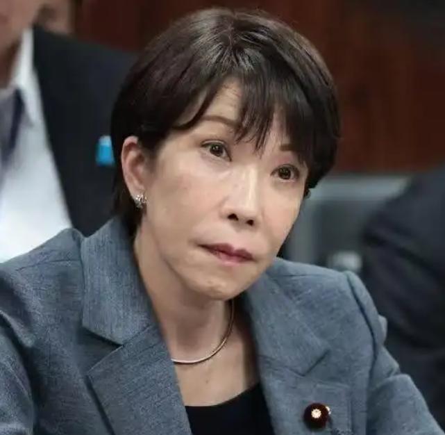 支持率连续下跌，高市早苗着急发文，还引用《论语》

很多人看到这条新闻，第一感觉