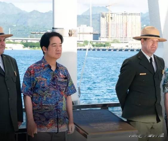 赖清德窜美，未过境美国本土，国民党籍赖士葆，没啥奇怪，这是美方故意安排。

同时